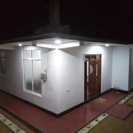 Hotel Yelona Kegalle Esterno foto