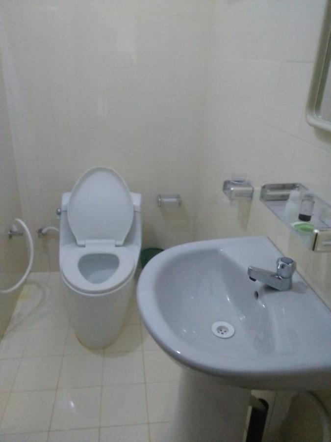 Hotel Yelona Kegalle Esterno foto