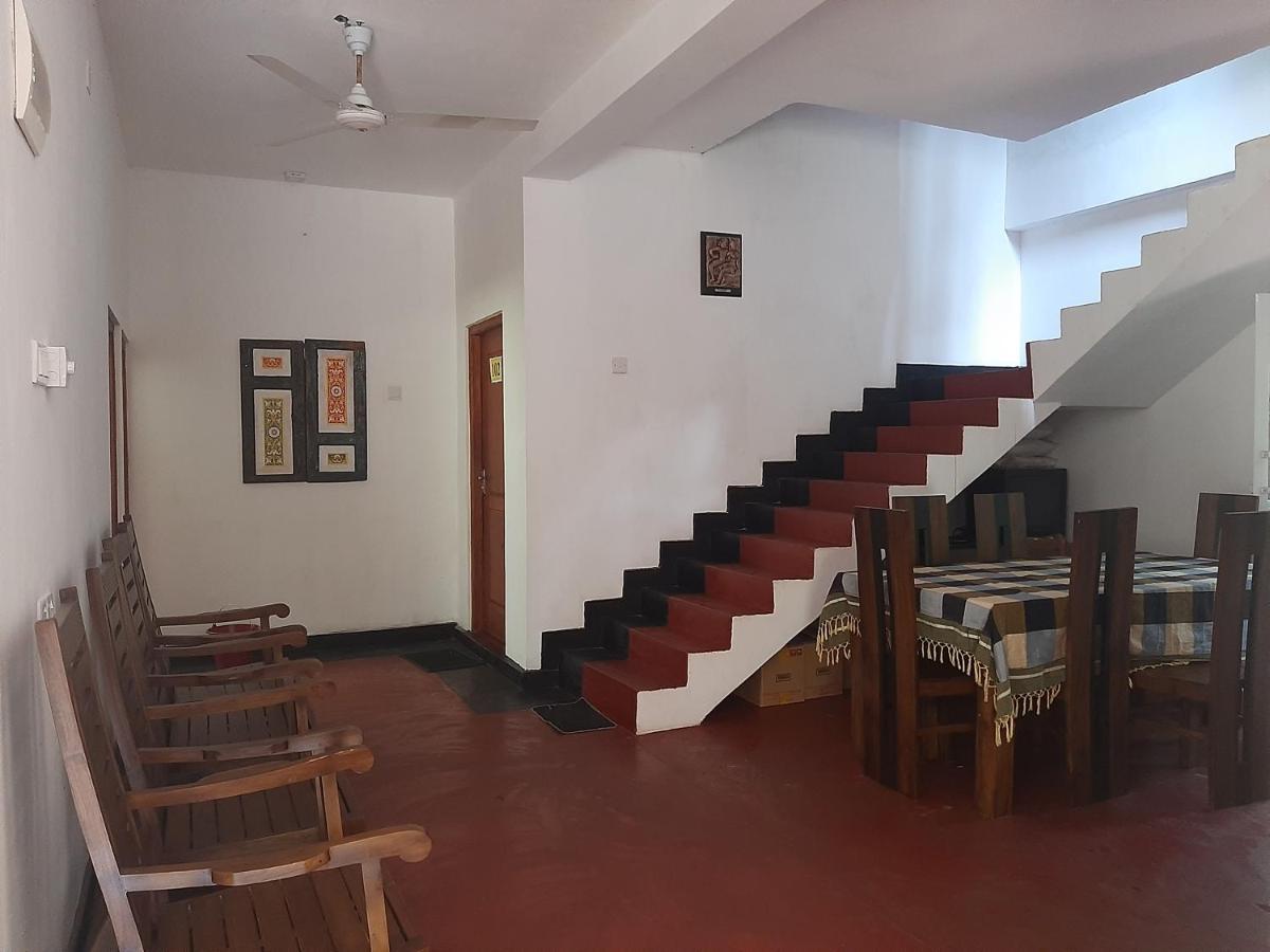 Hotel Yelona Kegalle Esterno foto